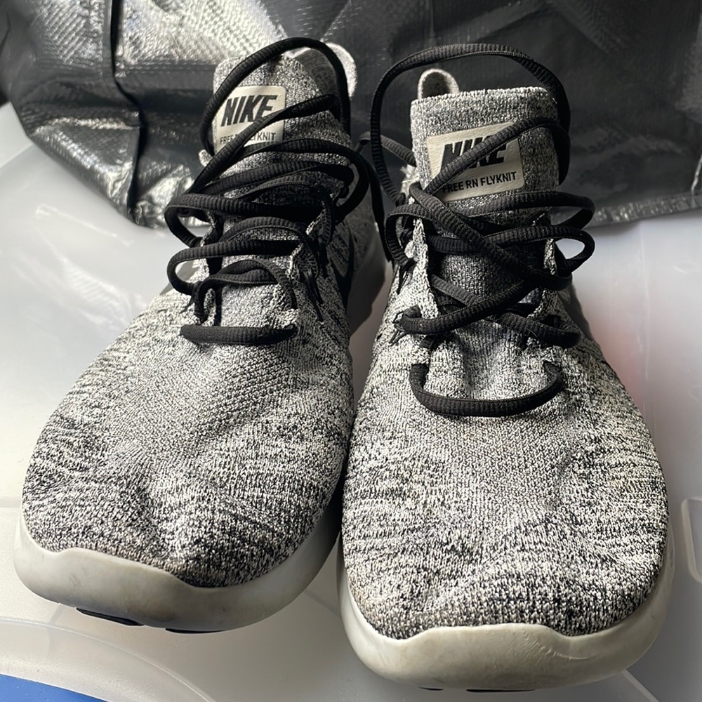 Men’s grey Nike free Flyknit running shoes size 12